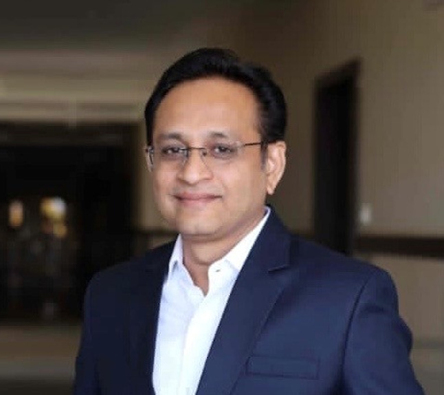 headshot of R Balaji Narasimhan